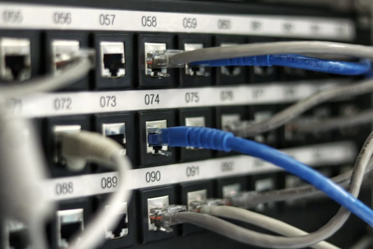 16-Port Gigabit PoE+ Switch